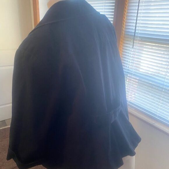 Lane Bryant Navy Blue 3/4 cuffed sleeves belted back blazer, size 26 - Picture 2 of 4